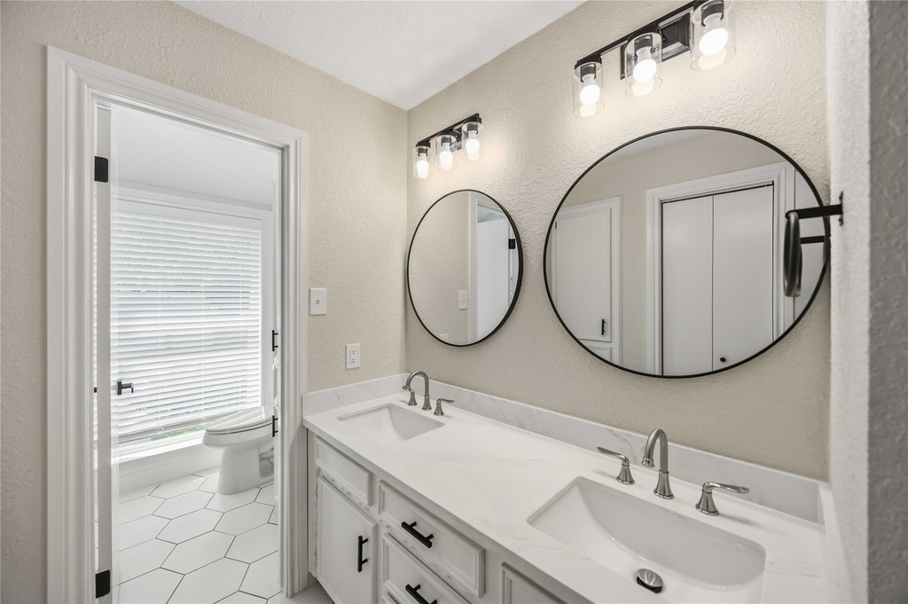 5702 Old Lodge Drive - Photo 22