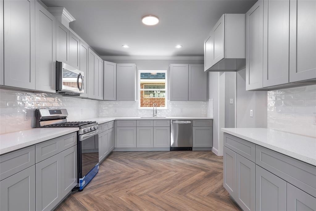 7655 Ameswood Road - Photo 3