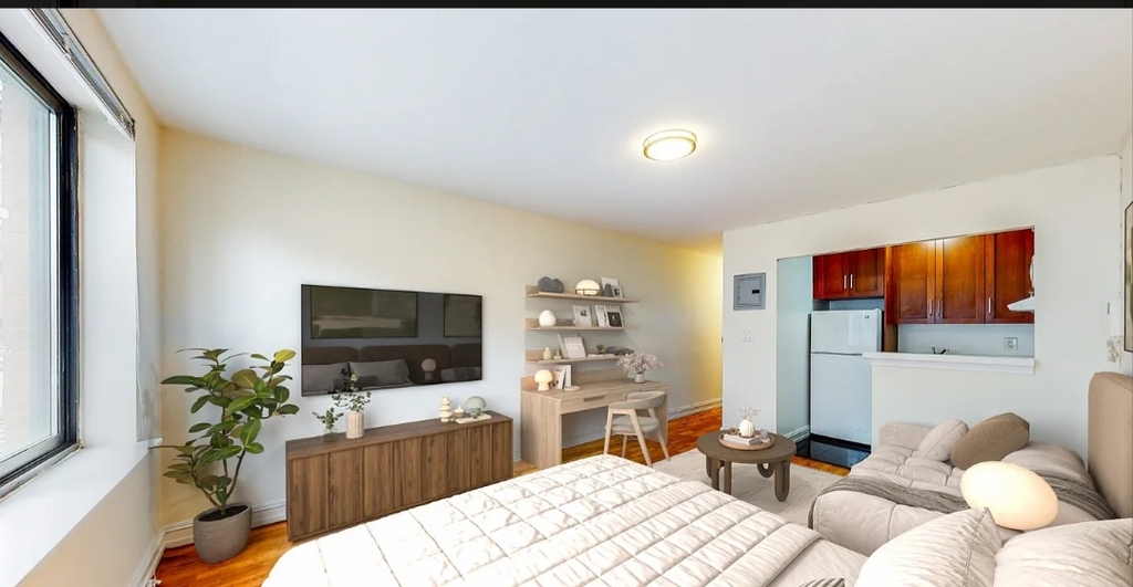 1661 York Avenue - Photo 1
