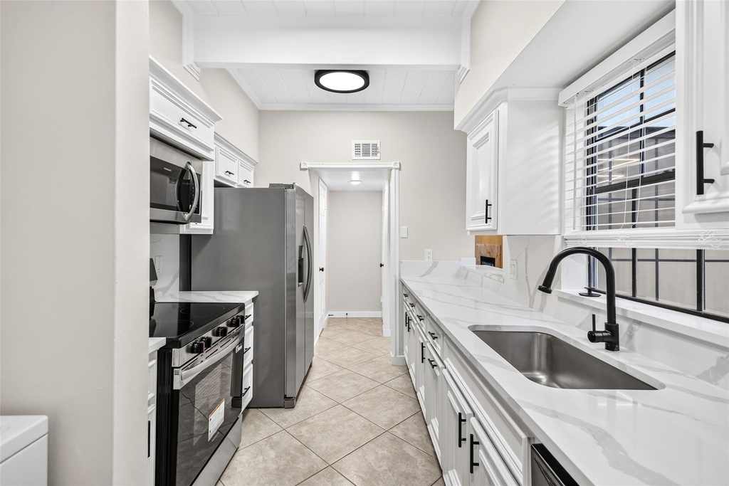 5328 Brownway Street - Photo 9