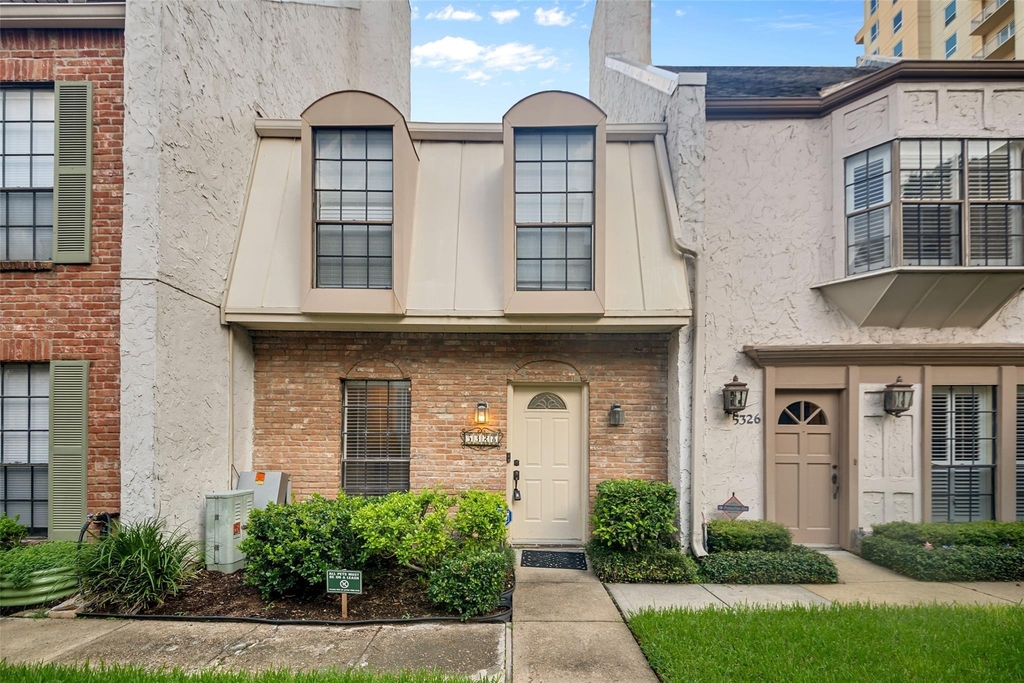 5328 Brownway Street - Photo 2