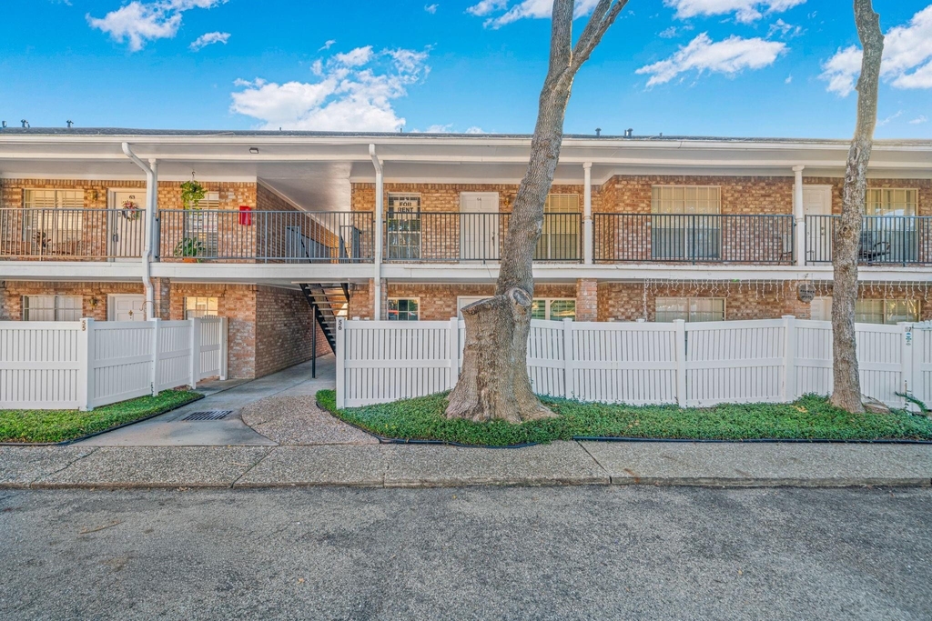 14333 Memorial Drive - Photo 11