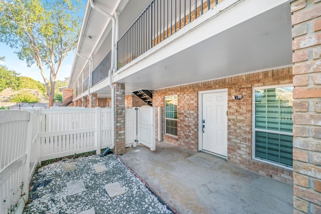 14333 Memorial Drive - Photo 12