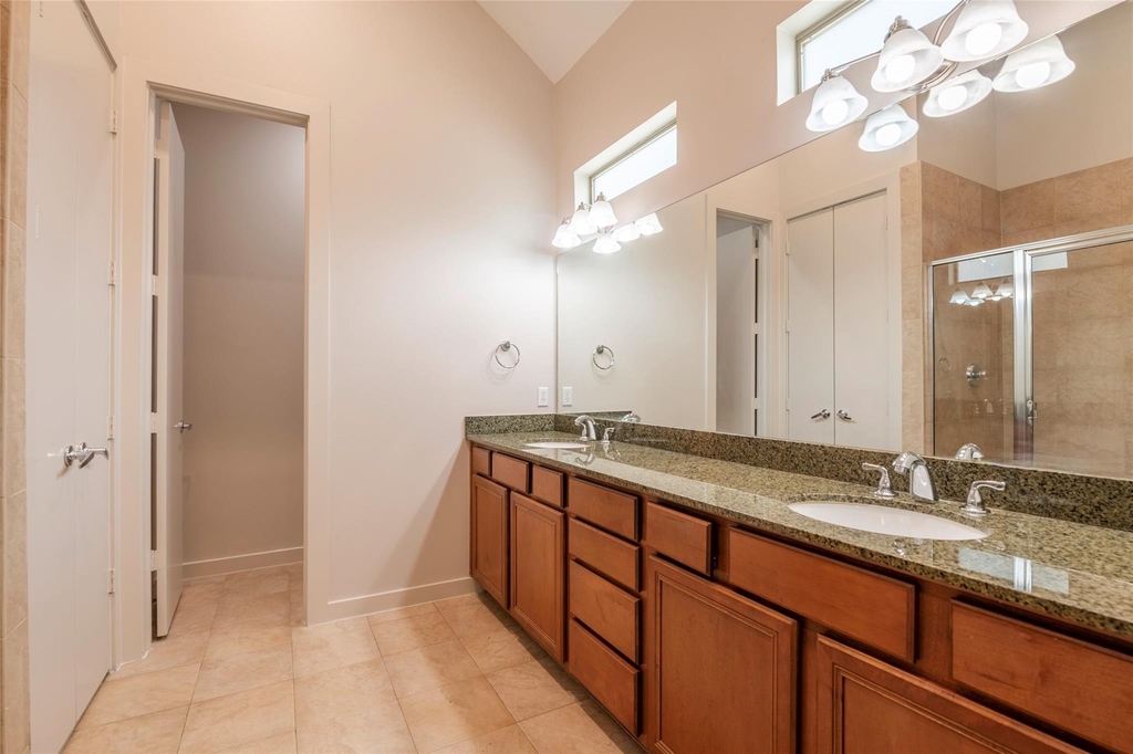 4040 Center Street - Photo 13