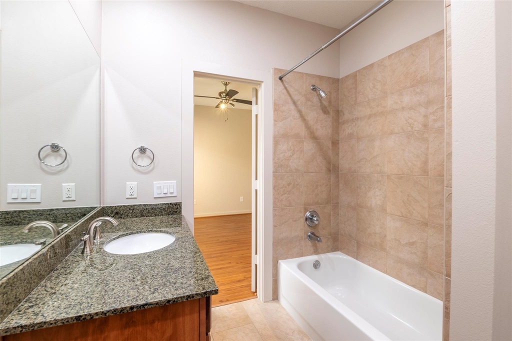 4040 Center Street - Photo 19