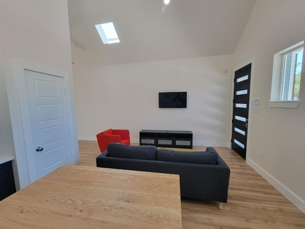 7614 Avenue L - Photo 4