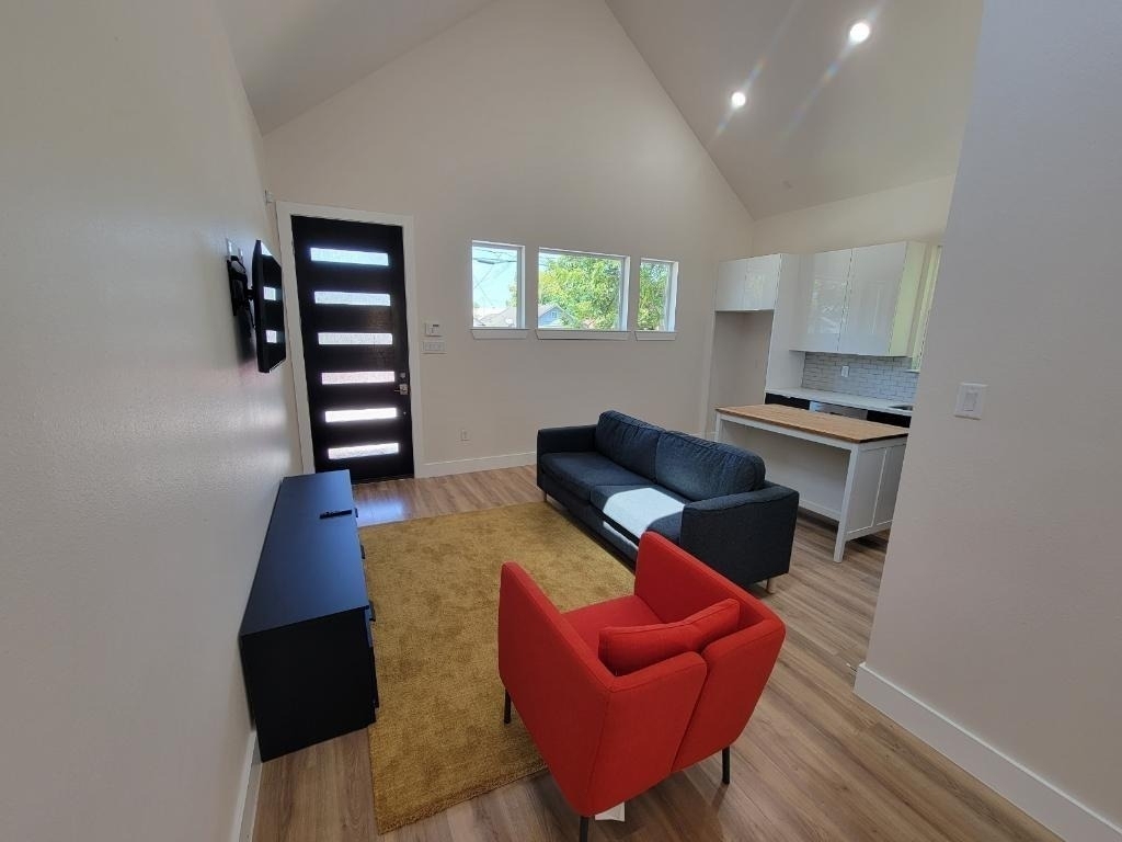 7614 Avenue L - Photo 2