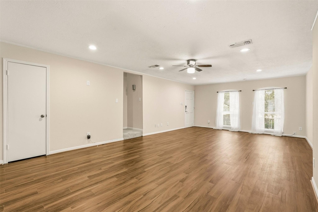 496 N Post Oak Lane - Photo 6