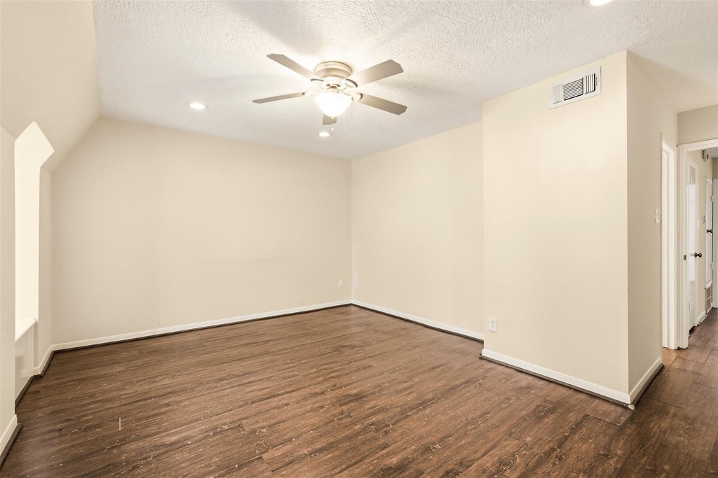 496 N Post Oak Lane - Photo 24