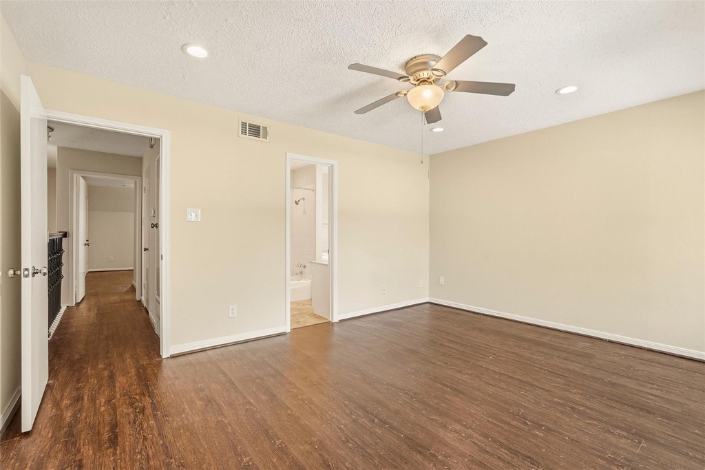 496 N Post Oak Lane - Photo 19