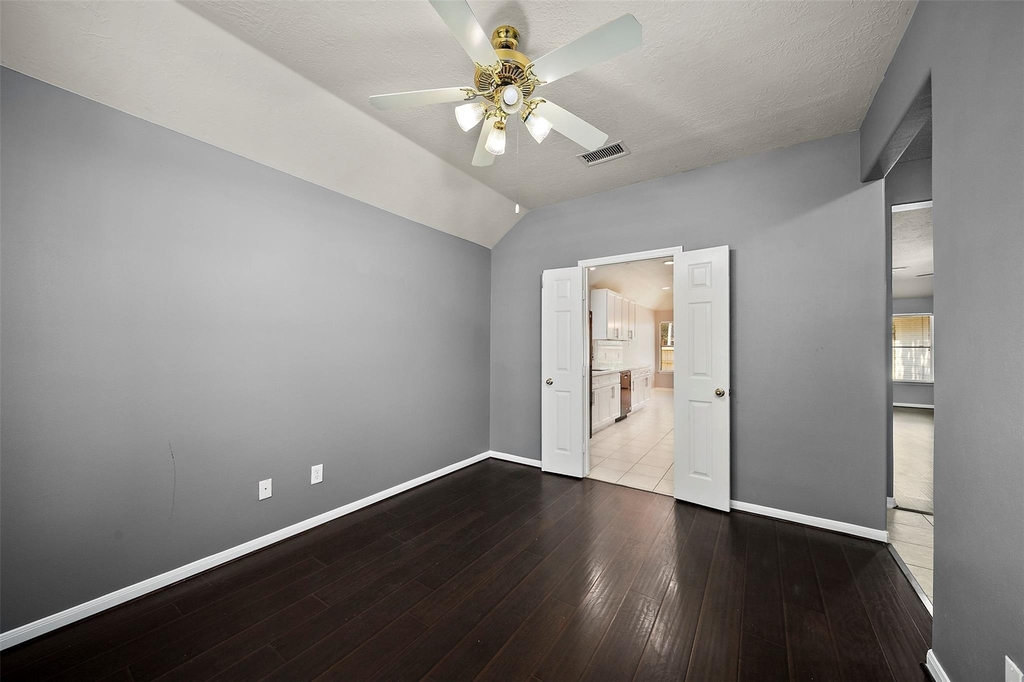 10 S Willow Point Circle - Photo 3