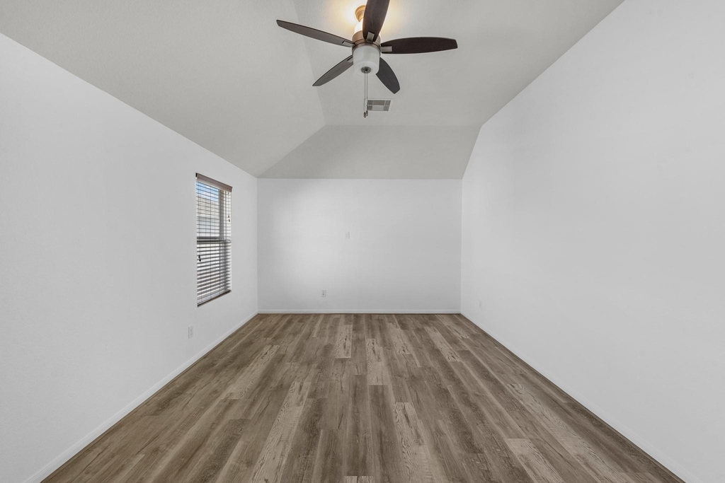 4810 Jarl Court - Photo 16
