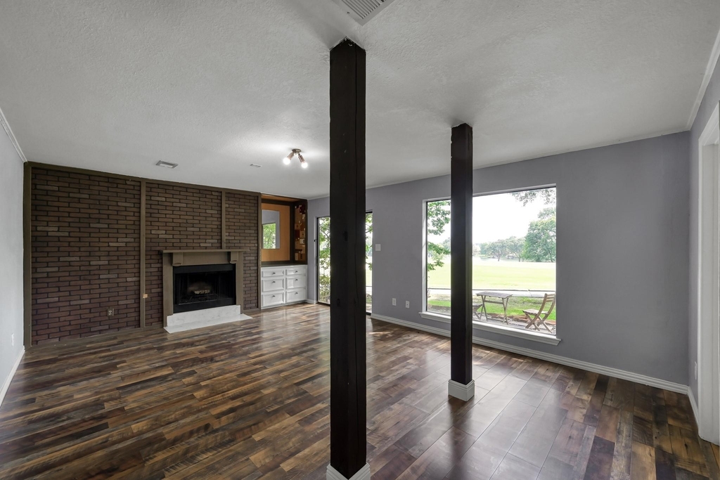 4 Waters Edge Street - Photo 3
