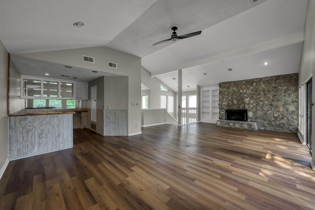 4 Waters Edge Street - Photo 10