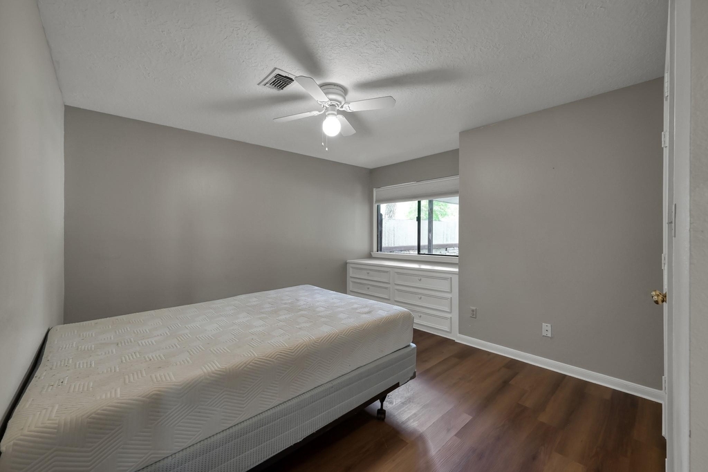 4 Waters Edge Street - Photo 7