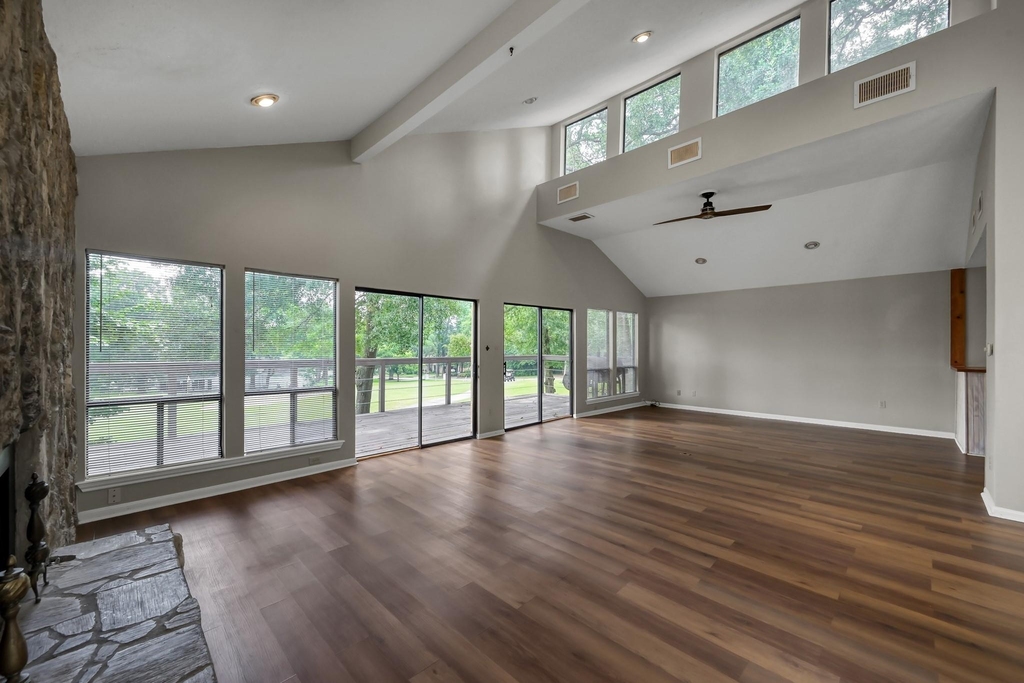 4 Waters Edge Street - Photo 9