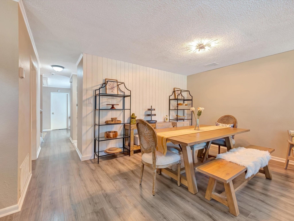 16570 Space Center Boulevard - Photo 7