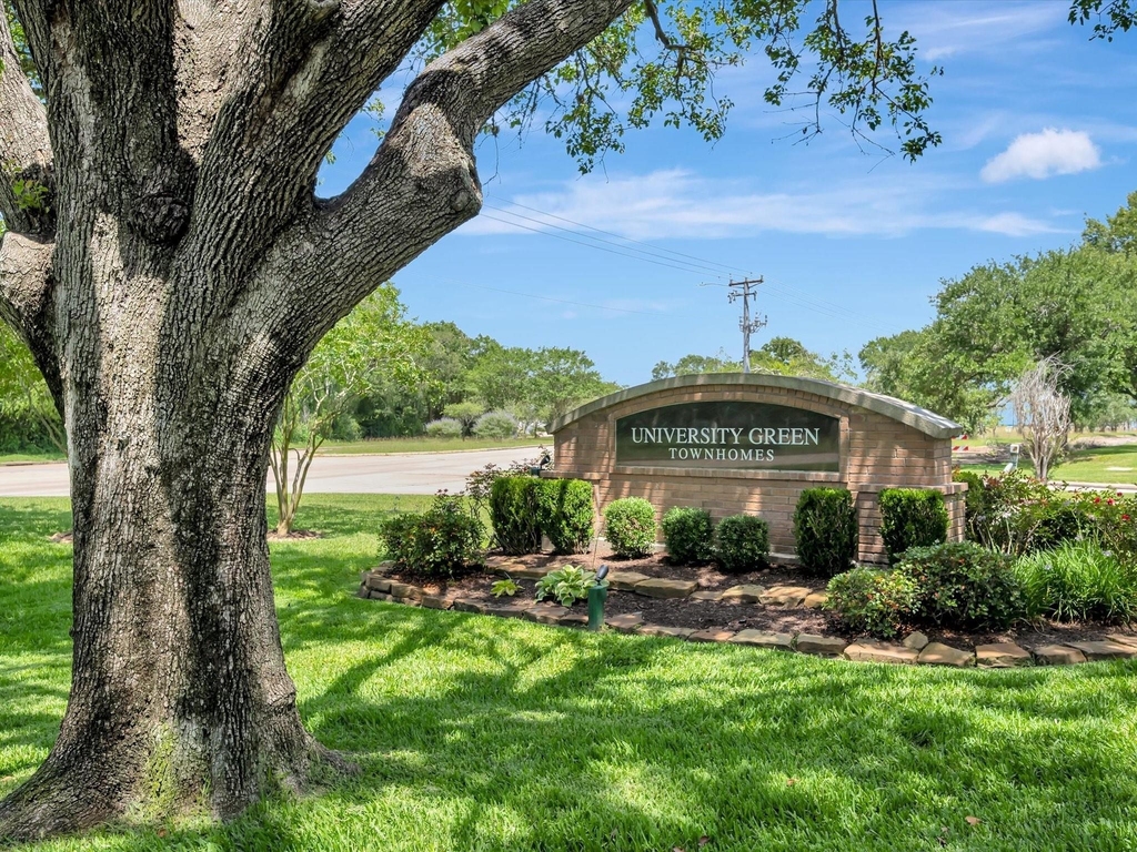 16570 Space Center Boulevard - Photo 35