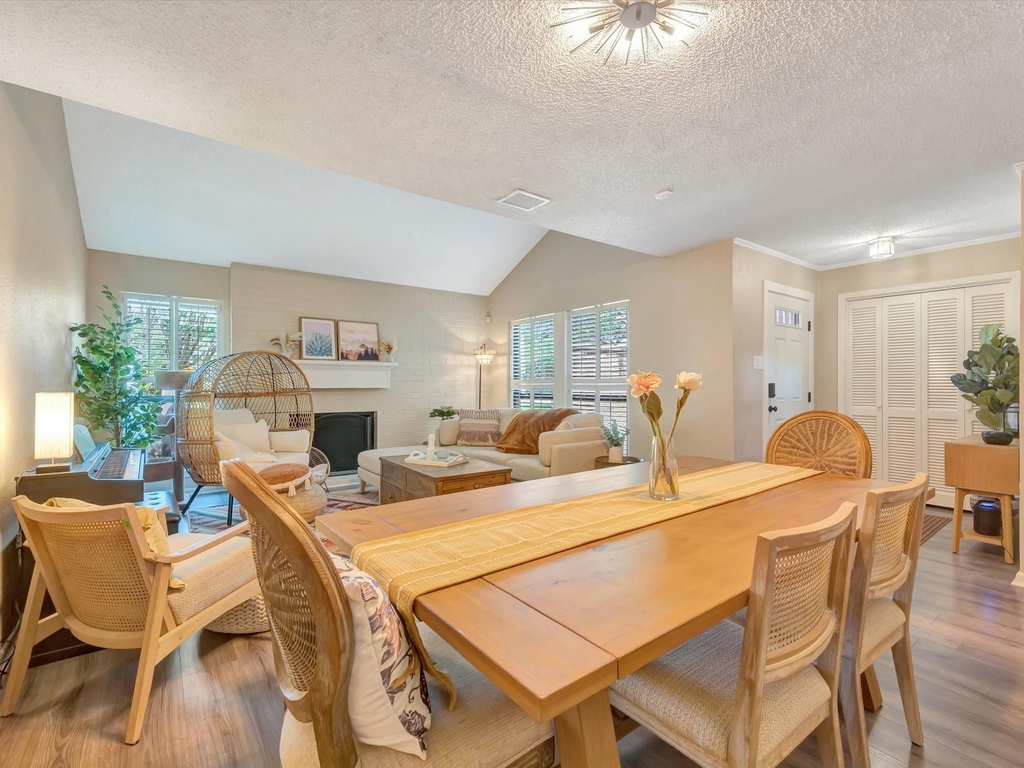 16570 Space Center Boulevard - Photo 4