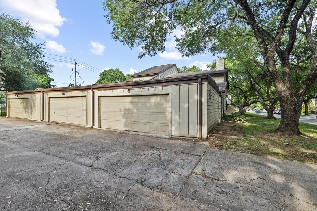 12528 Wellington Park Drive - Photo 23