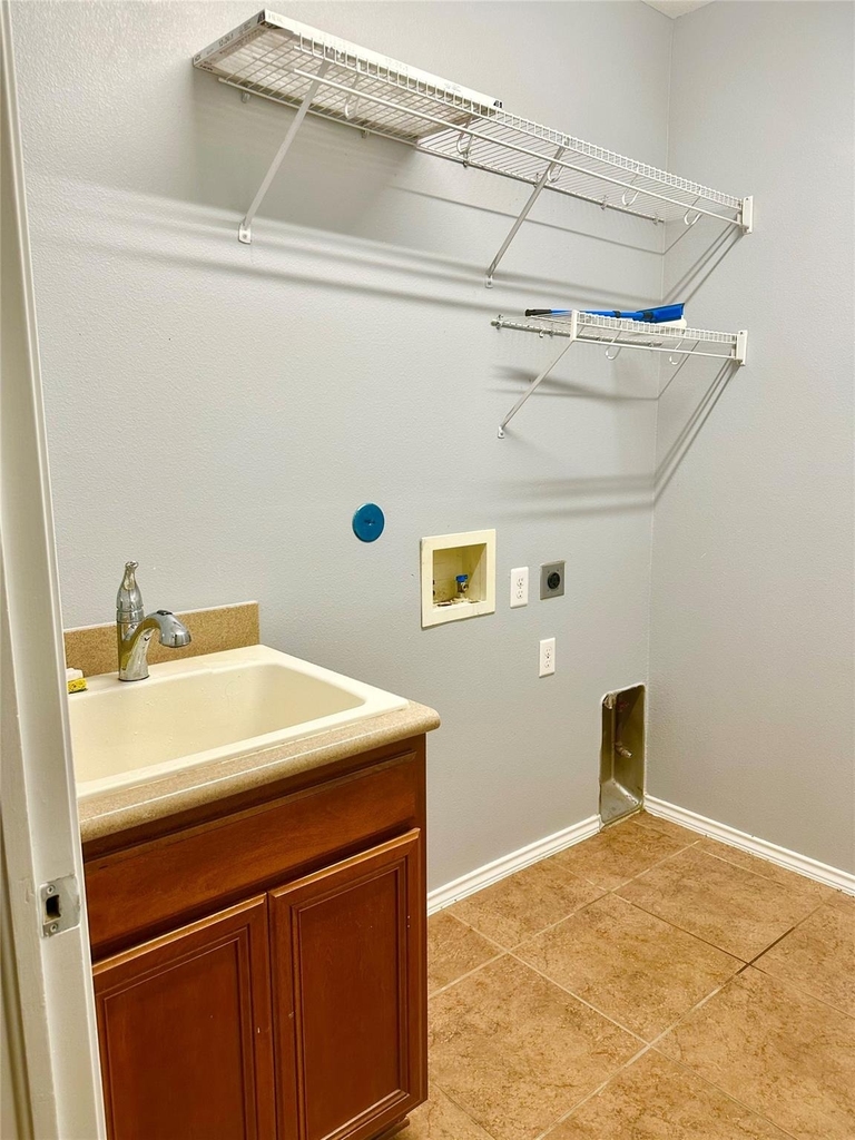 714 Honeysuckle Vine Drive - Photo 12
