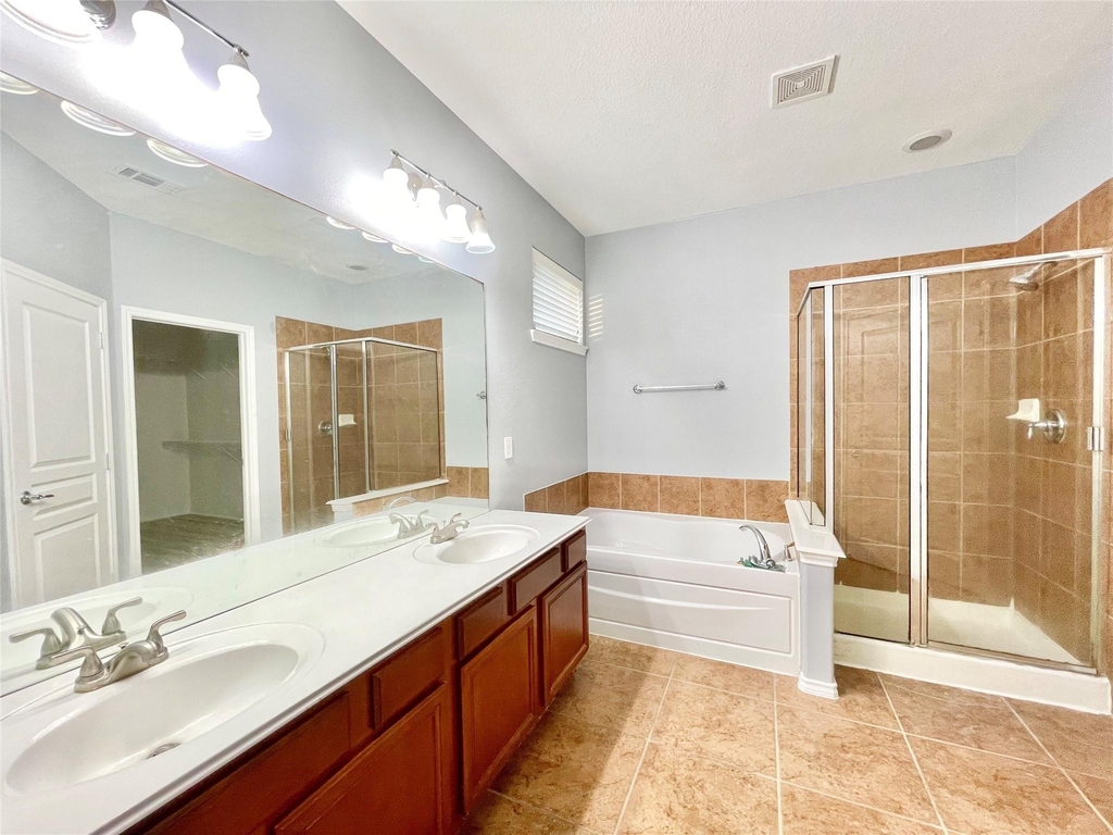 714 Honeysuckle Vine Drive - Photo 6