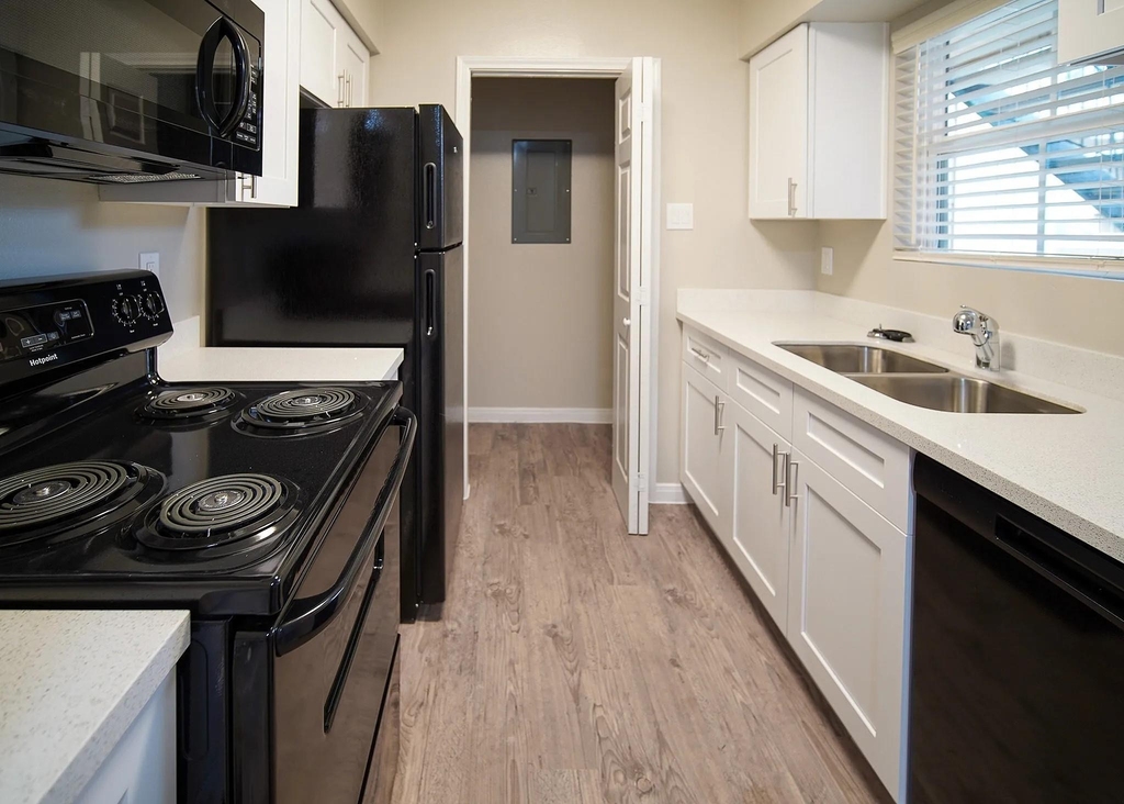8455 Will Clayton Parkway - Photo 10