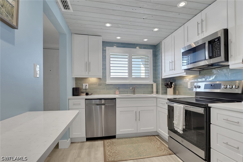 2121 Collier Avenue - Photo 2
