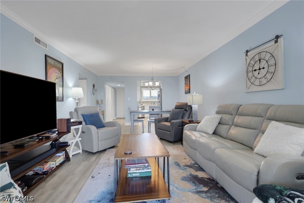 2121 Collier Avenue - Photo 7