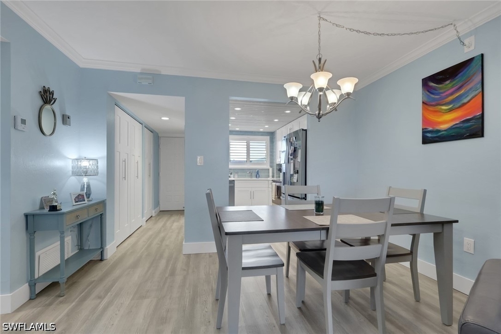 2121 Collier Avenue - Photo 4