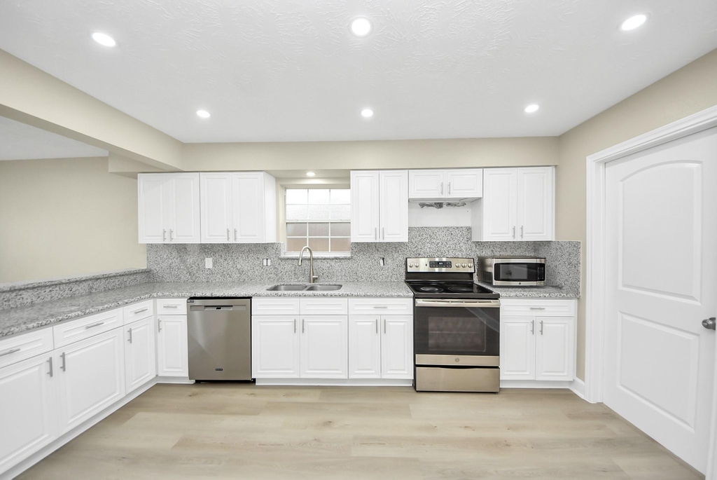 5035 E Pagewick Drive - Photo 11