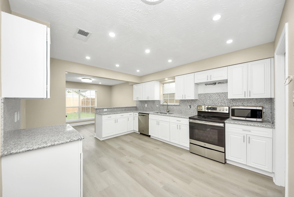 5035 E Pagewick Drive - Photo 10