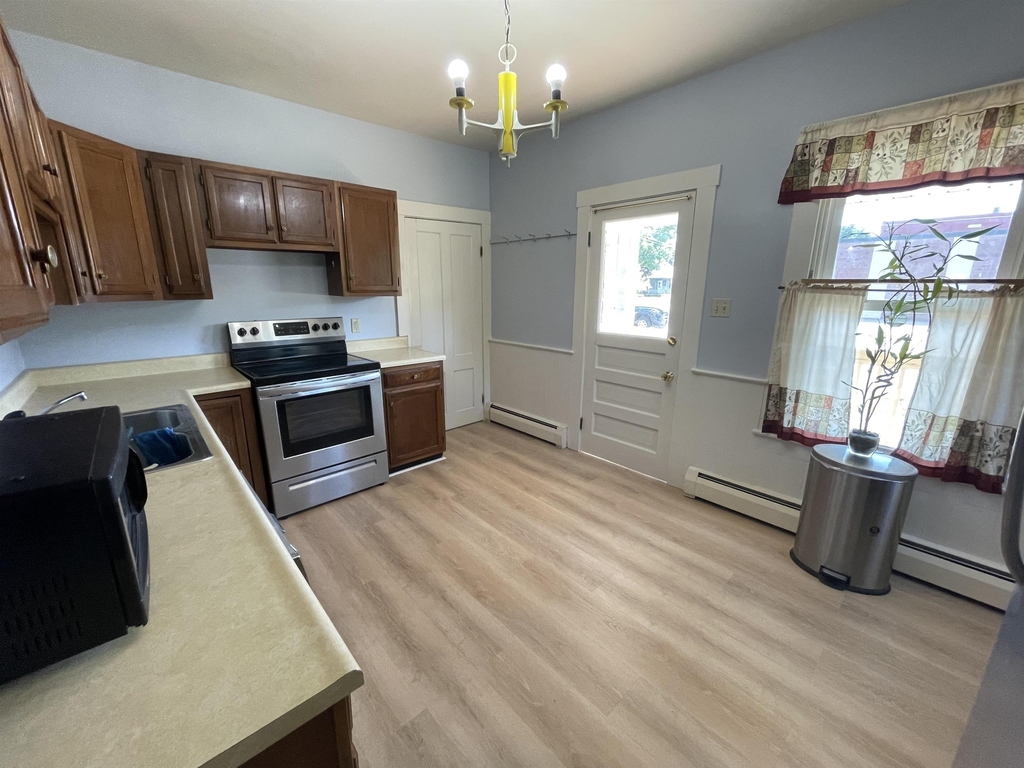 49 East Center - Photo 2