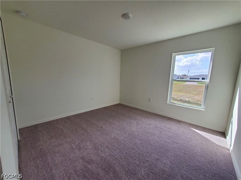2824 Ne 3rd Avenue - Photo 2