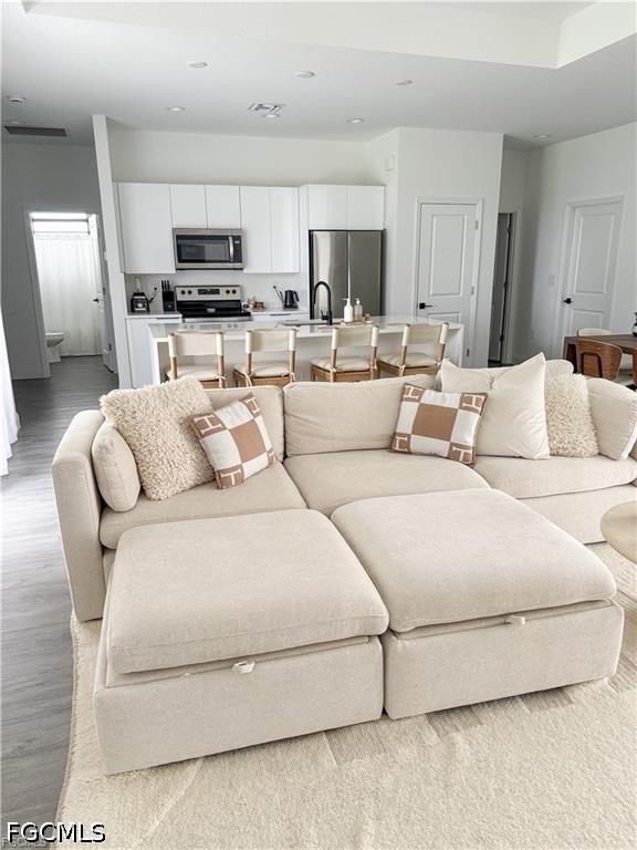 343 Rawlings Avenue - Photo 5
