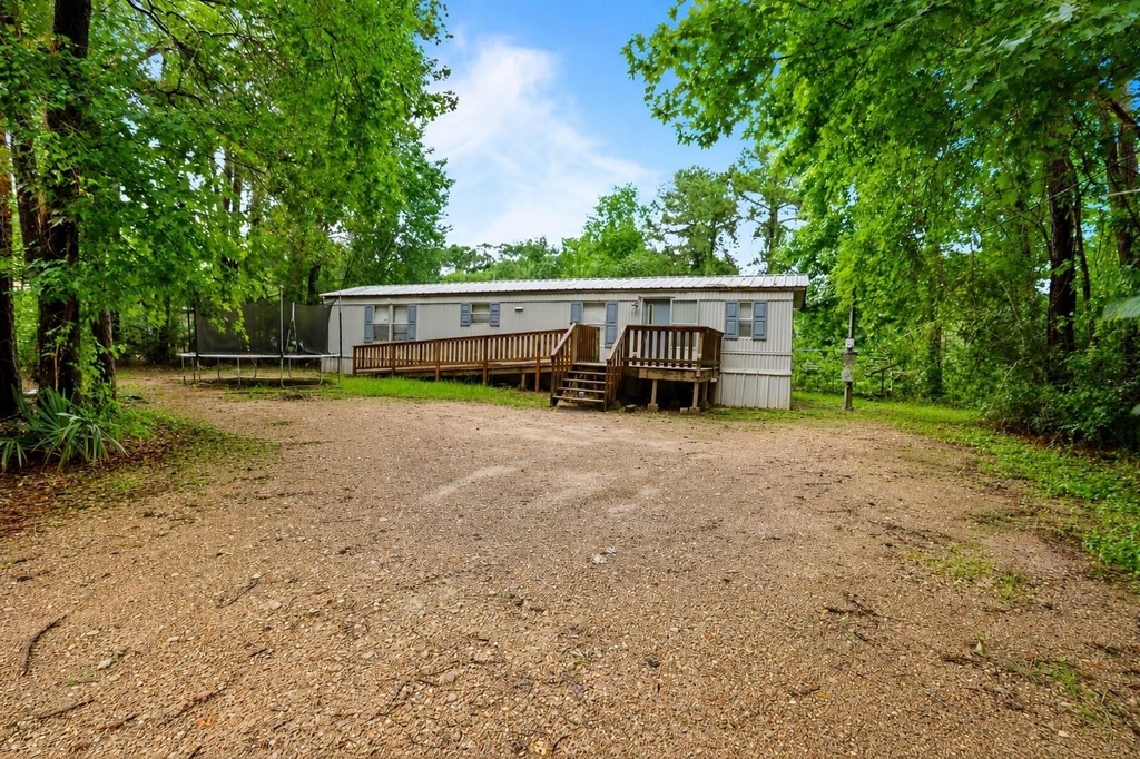 22521 West Road - Photo 2