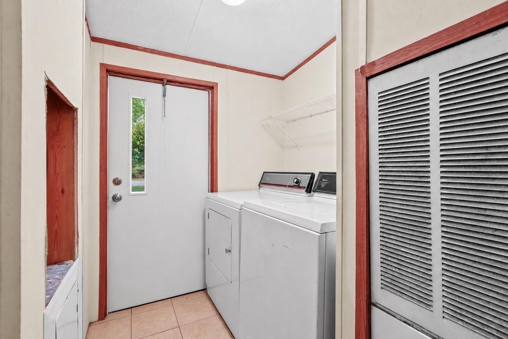 22521 West Road - Photo 24