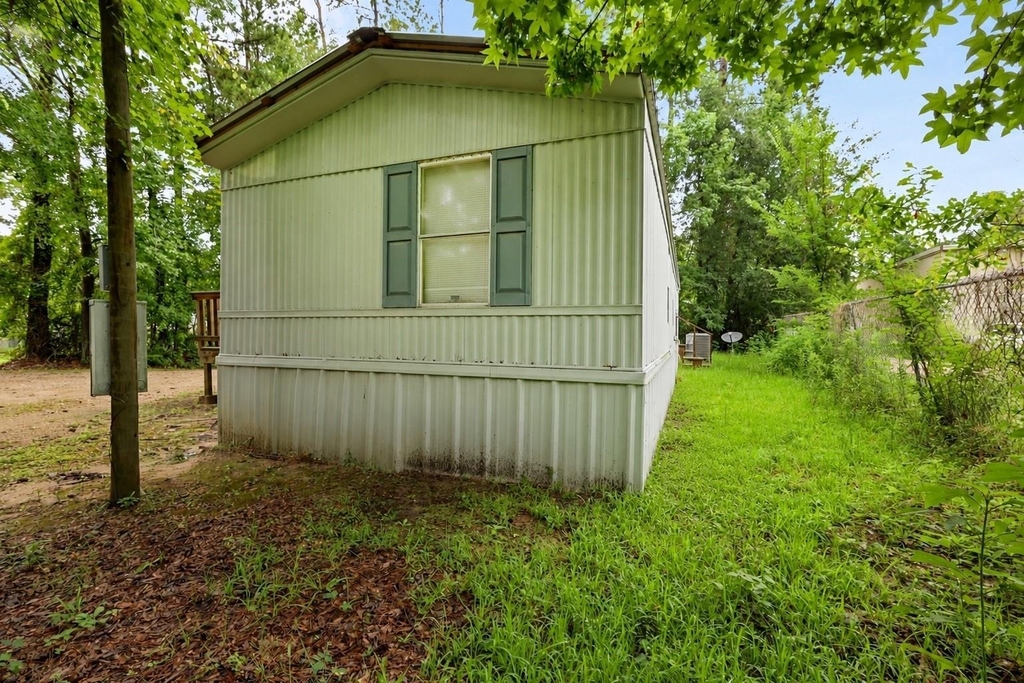 22521 West Road - Photo 28