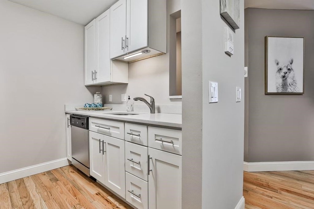 169 Portsmouth - Photo 3