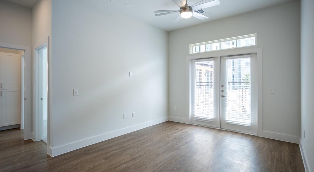 11111 Nexus Avenue - Photo 4