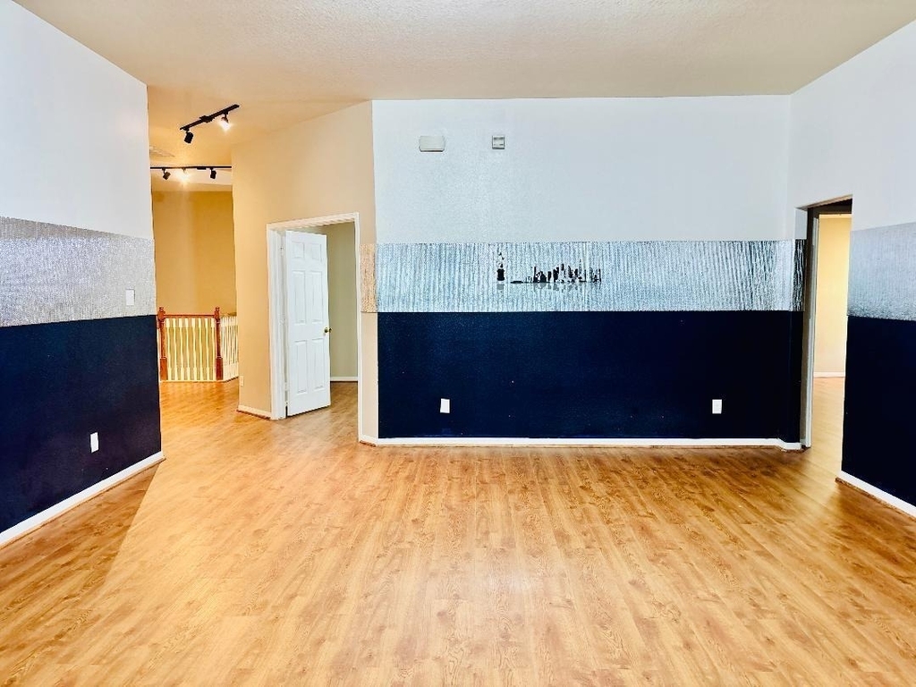 9947 Valance Way - Photo 23