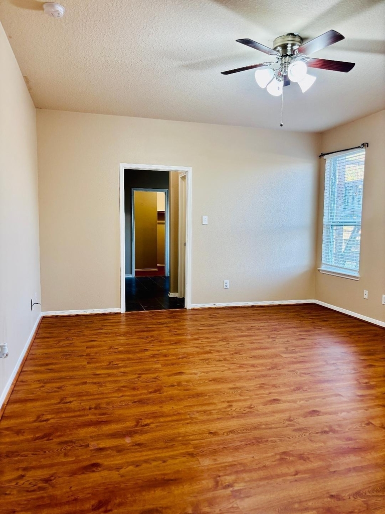 9947 Valance Way - Photo 14
