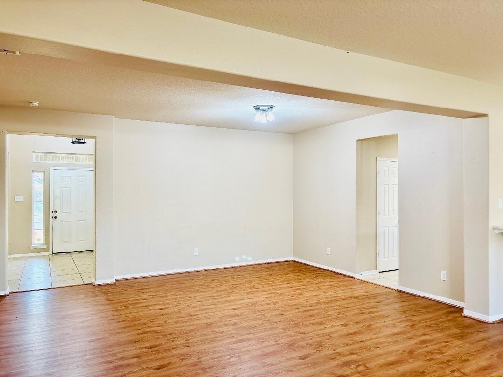 9947 Valance Way - Photo 12