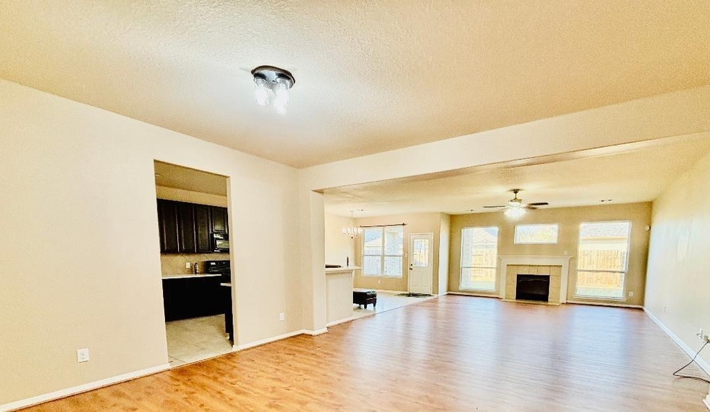 9947 Valance Way - Photo 9