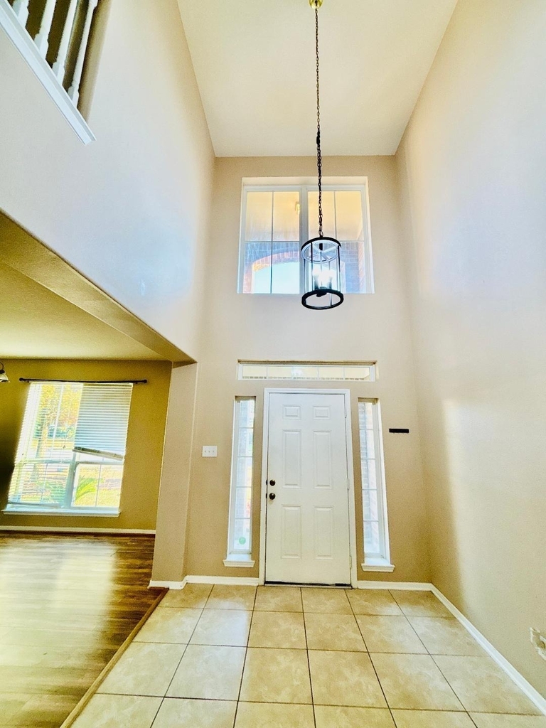 9947 Valance Way - Photo 5