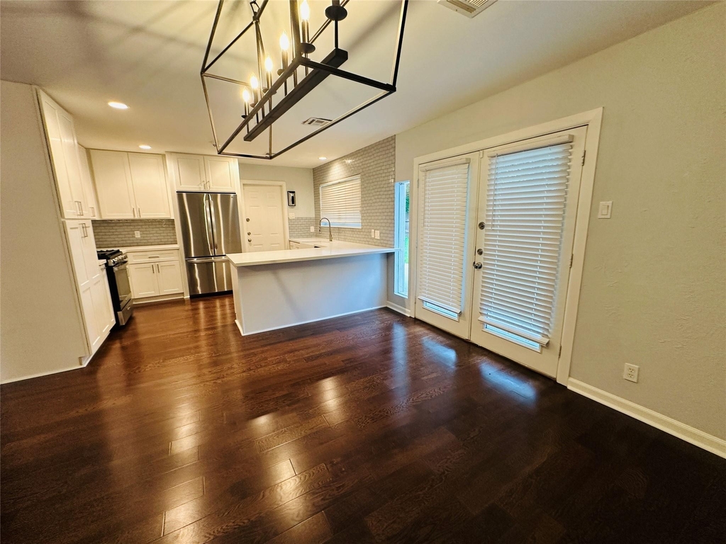 9758 Cedardale Drive - Photo 9