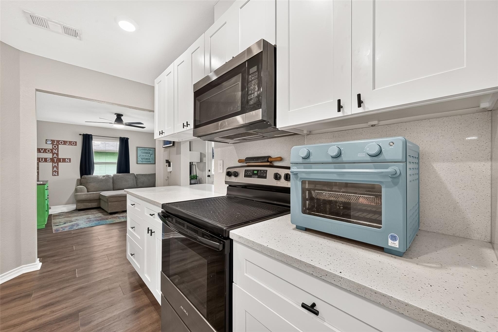 1005 Avenue D - Photo 17