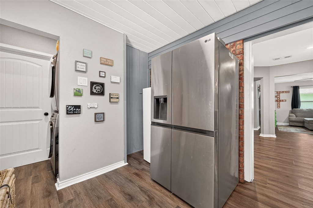 1005 Avenue D - Photo 14