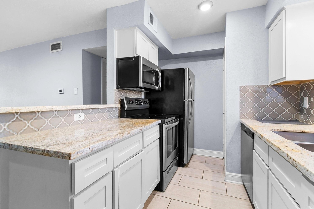 12100 Melville Drive - Photo 7