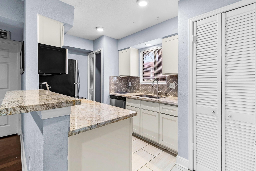 12100 Melville Drive - Photo 9